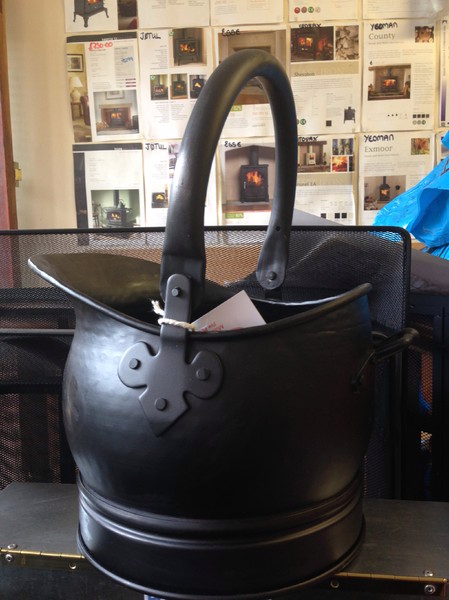 Salisbury small black bucket